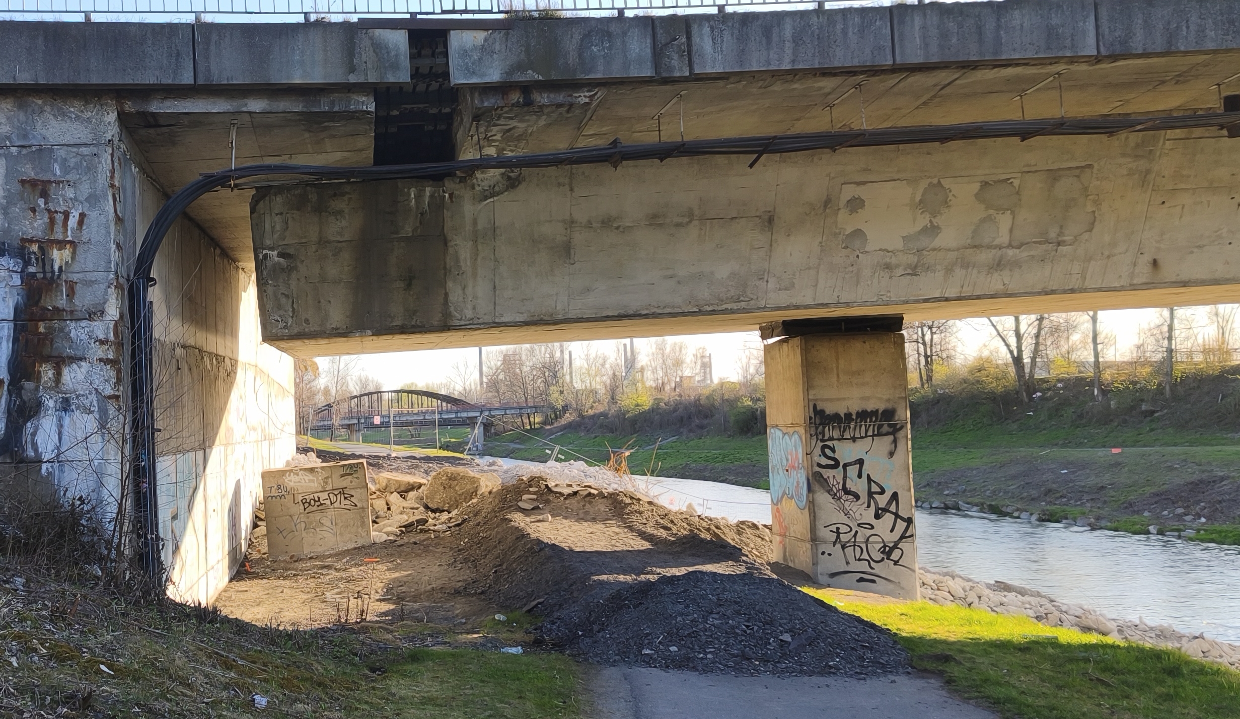 karolinsky-most-infrastruktura.jpg
